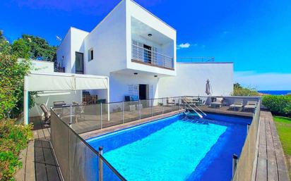 Swimming pool of House or chalet for sale in Sotogrande  with Air Conditioner, Private garden and Terrace