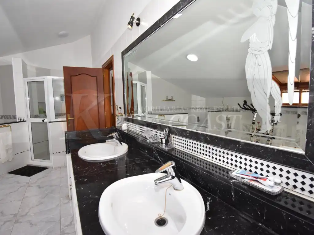 Baño de Ático en venta en Fuengirola con Aire acondicionado, Jardín privado y Terraza