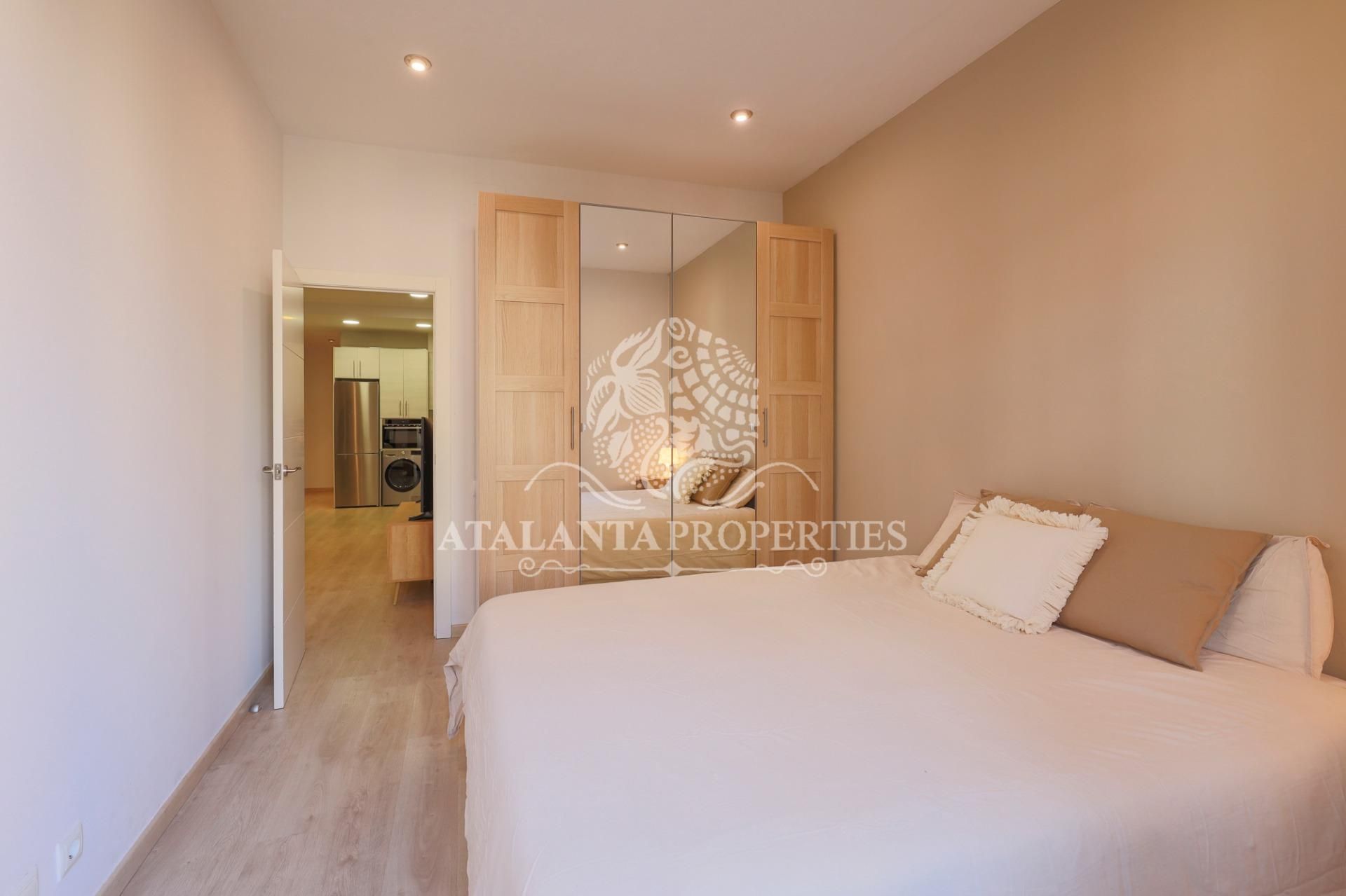 Bedroom of Flat to rent in  Barcelona Capital  with Air Conditioner, Heating and Balcony