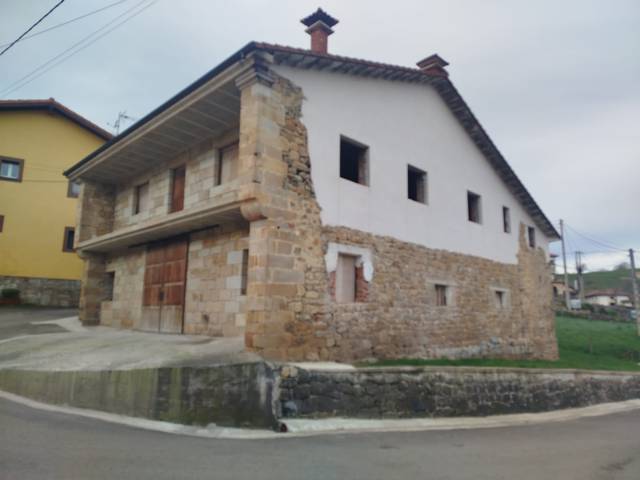 Casa-chalet en Venta en Rasillo - EL RASILLO, PLAZA MAYOR, 10 en Villafufre