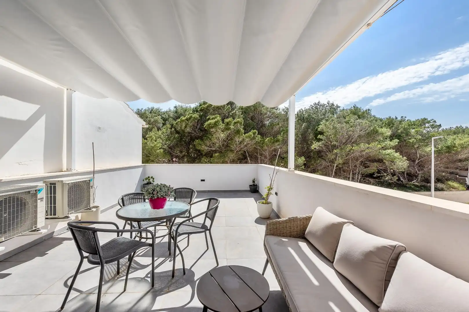 Terrassa de Casa o xalet en venda en Santa Margalida amb Aire condicionat, Jardí privat i Piscina