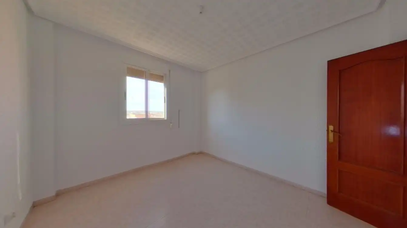 Bedroom of Flat for sale in Valencia