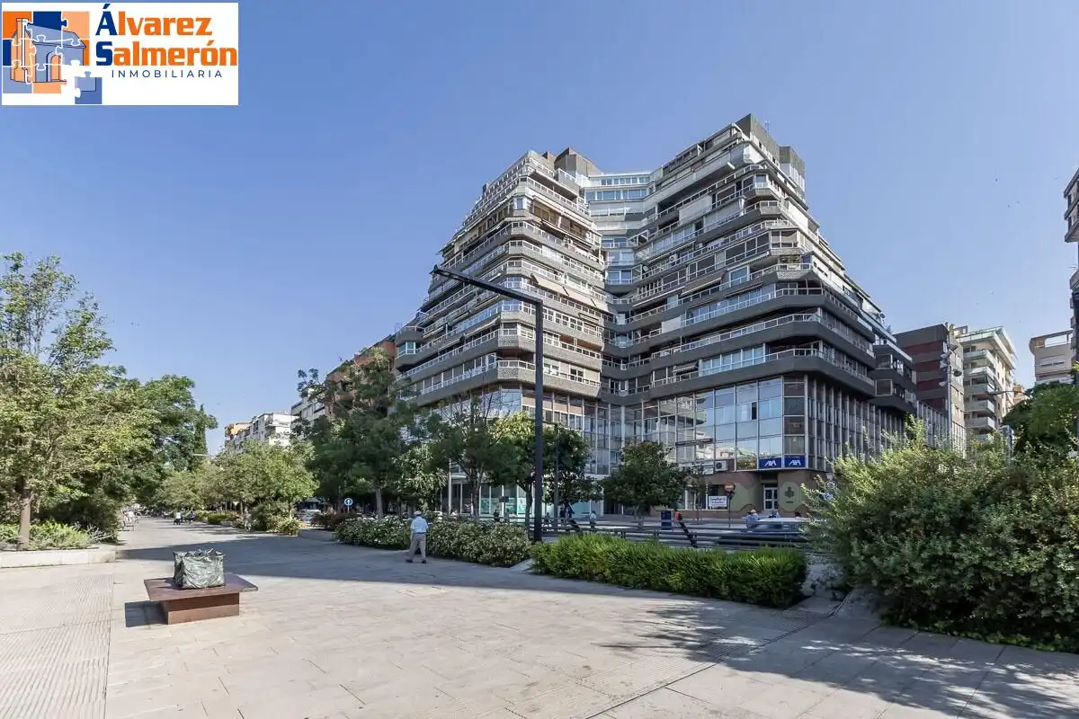Appartamento con ascensore in vendita a Avenida de la Constitución