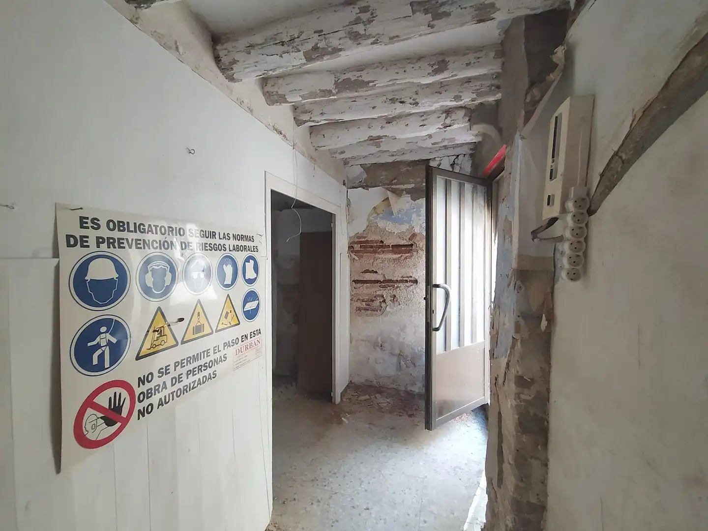 Haus oder Chalet zum Verkauf in Zaragoza mit Privatgarten und Terrasse