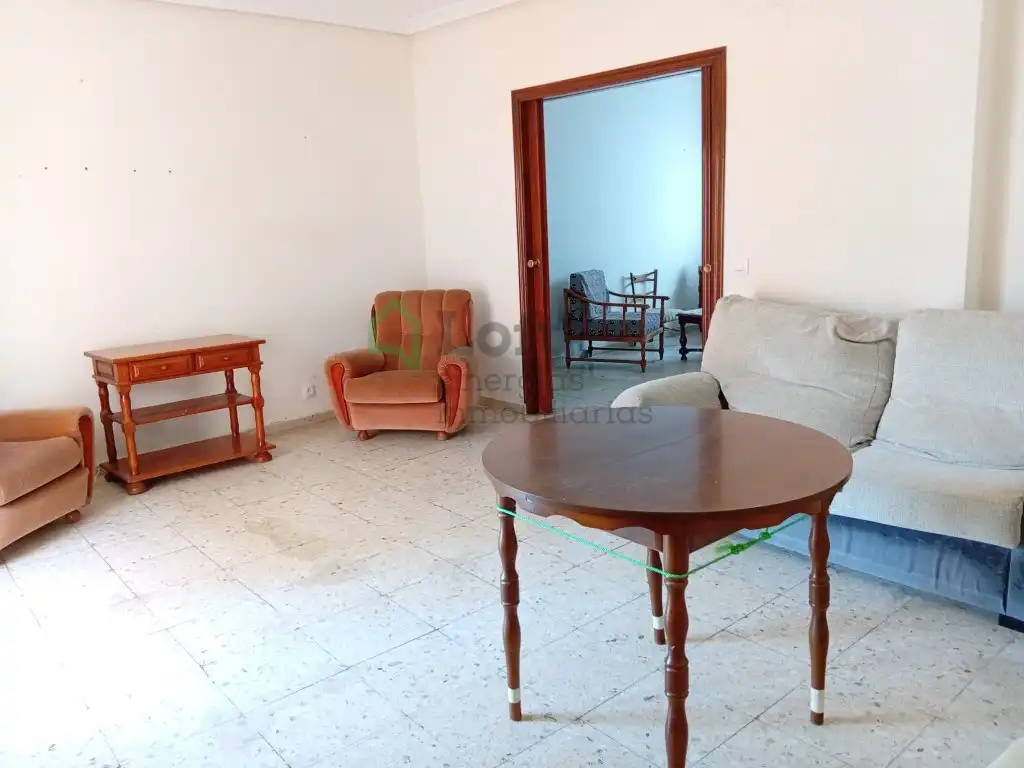 Wohnzimmer von Wohnung zur Miete in Badajoz