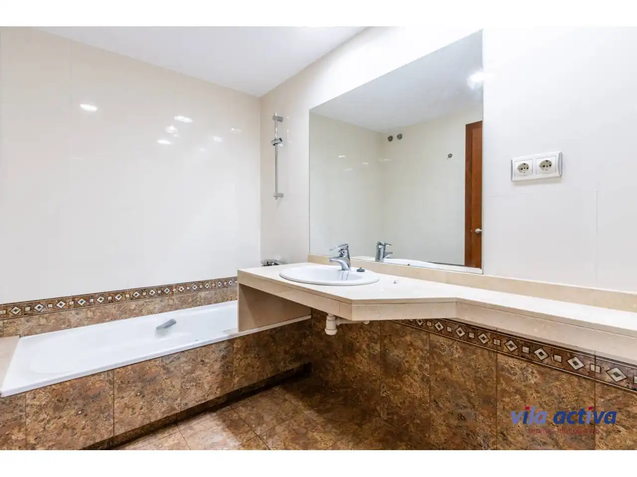 Baño de Piso en venta en Terrassa con Aire acondicionado, Calefacción y Parquet