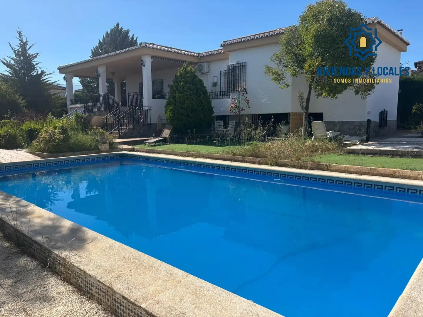 Chalet con piscina en venta en Calle Lindaraja, imagen 5