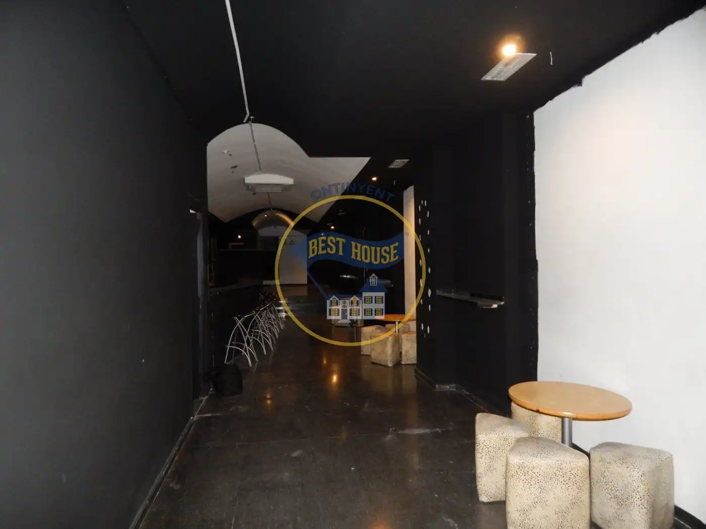 Local comercial en venda a Centro, imagen 2