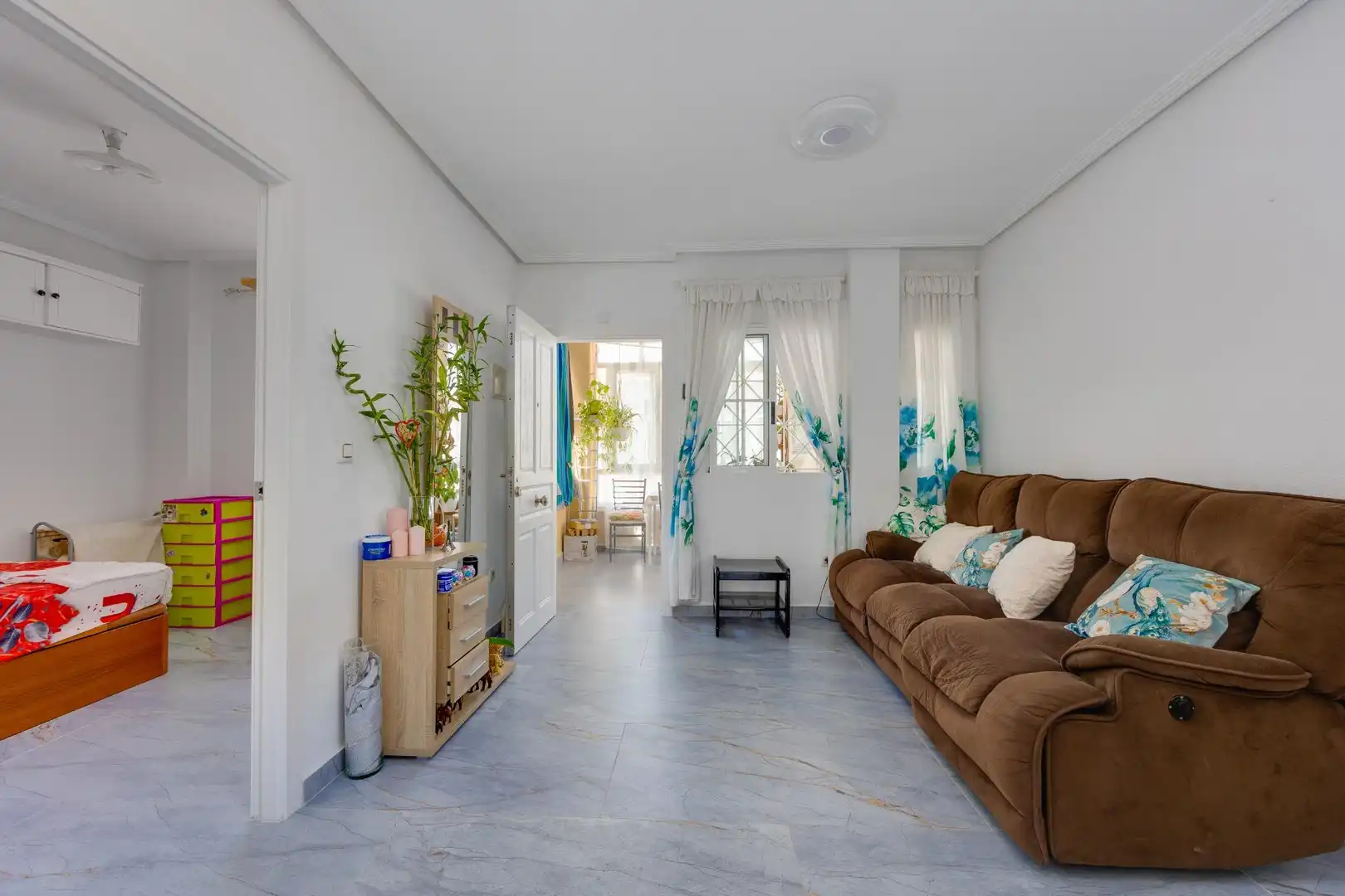 Sala de estar de Casa o chalet en venta en Torrevieja con Aire acondicionado, Calefacción y Terraza