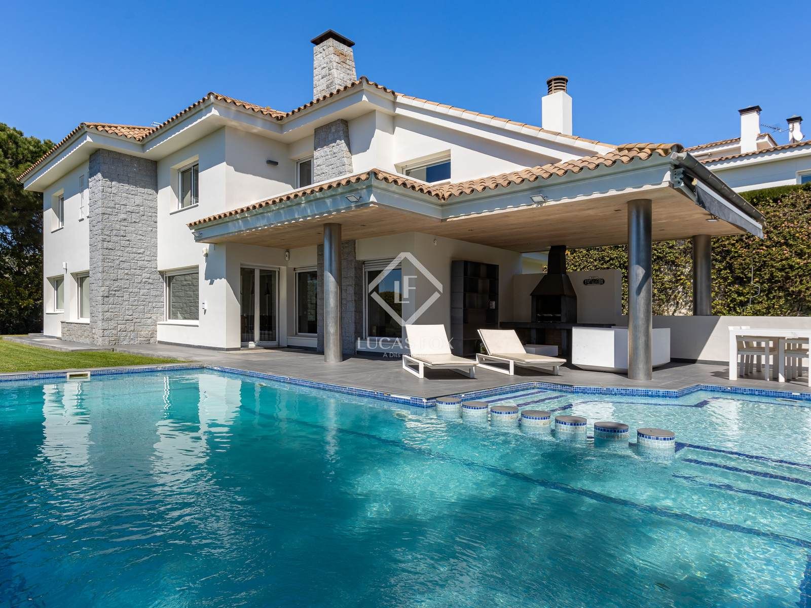 Piscina de Casa o xalet en venda en Alella amb Aire condicionat, Calefacció i Jardí privat