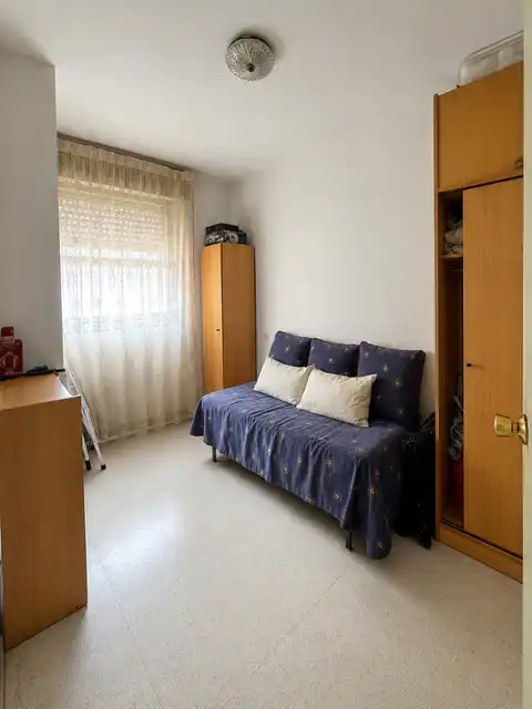 Habitación de Piso en venta en Pravia con Calefacción y Amueblado