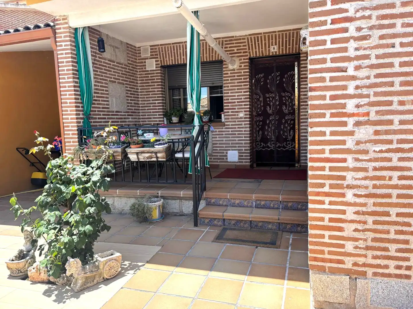 Terrassa de Casa o xalet en venda en Humanes de Madrid amb Calefacció, Jardí privat i Parquet