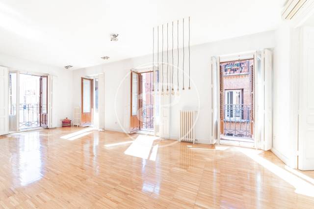 Piso en Alquiler en C. de la Palma en Universidad - Malasaña