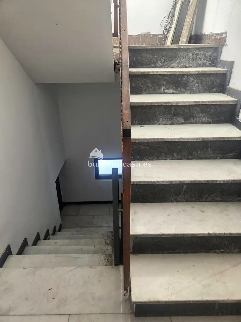 Piso en venta en Torredonjimeno con Terraza y Balcón
