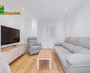 Living room of Flat for sale in  Granada Capital  with Air Conditioner, Heating and Balcony