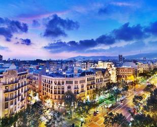 Vista exterior de Pis de lloguer en  Barcelona Capital amb Calefacció, Terrassa i Alarma