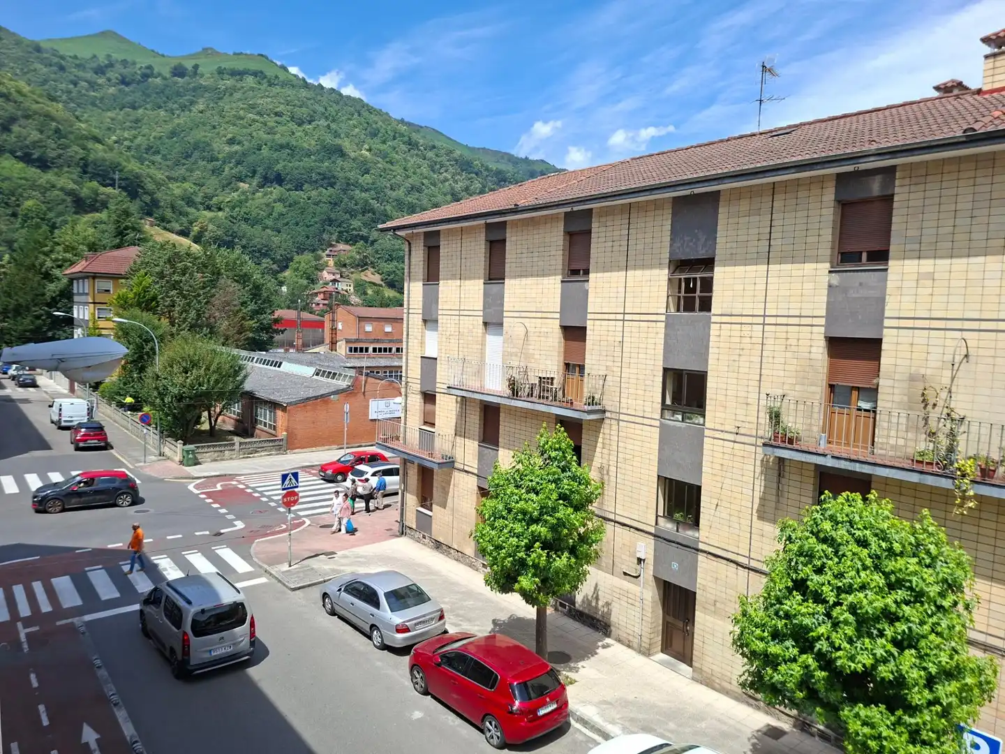 Vista exterior de Dúplex en venta en Laviana con Parquet y Trastero