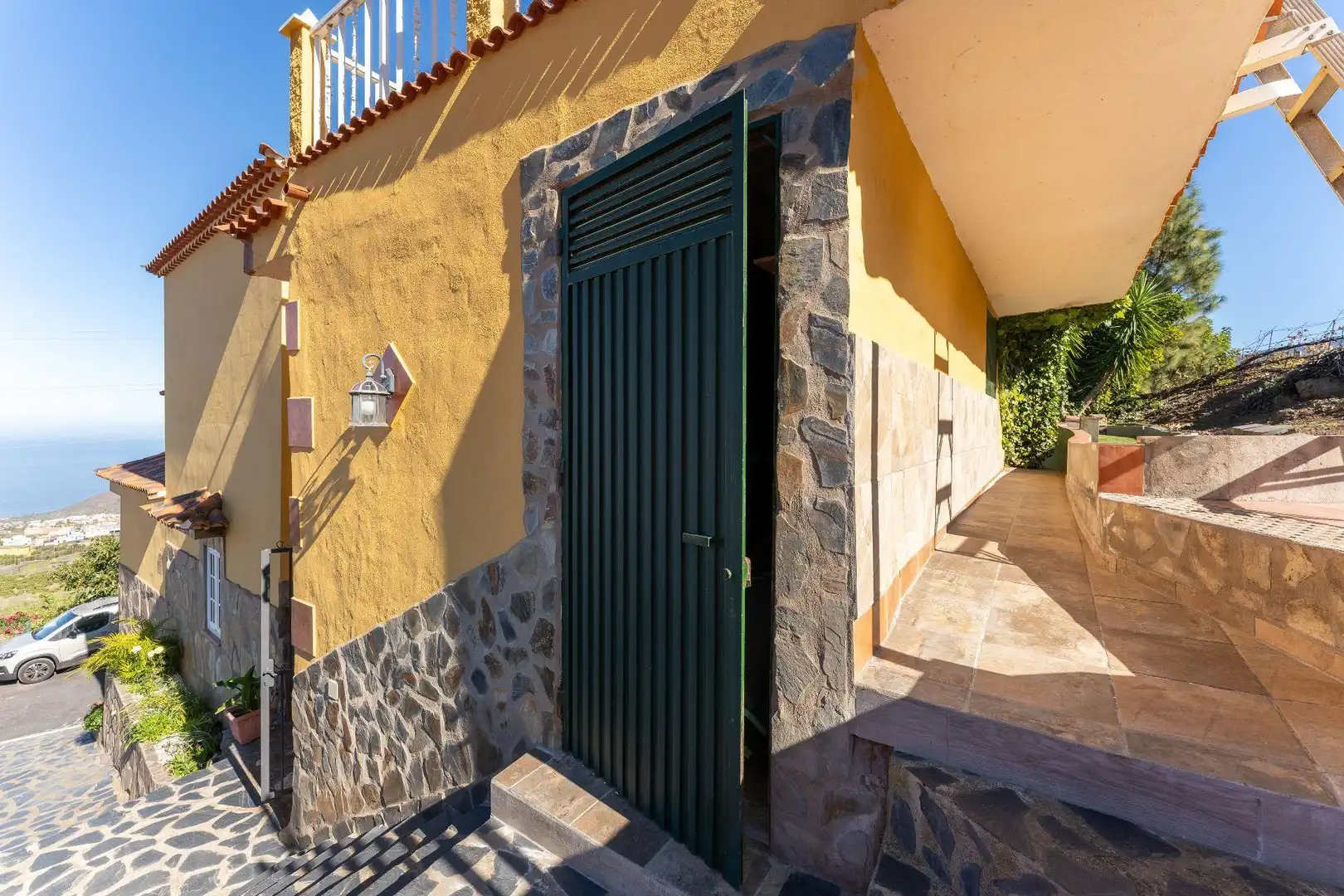 Exterior view of Houses for sale in La Orotava  with Heating, Private garden and Storage room