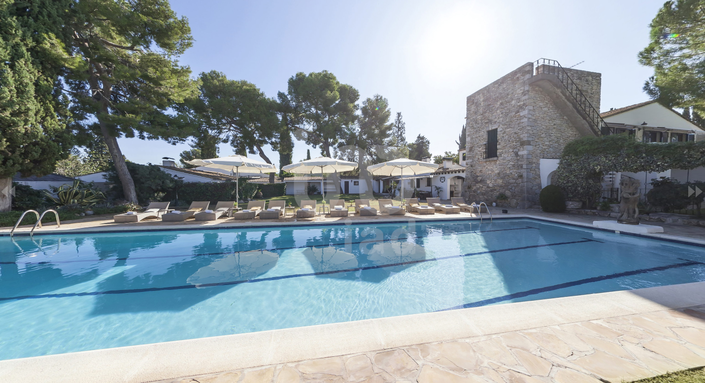 Piscina de Finca rústica en venda en Sant Pere de Ribes amb Aire condicionat, Calefacció i Terrassa