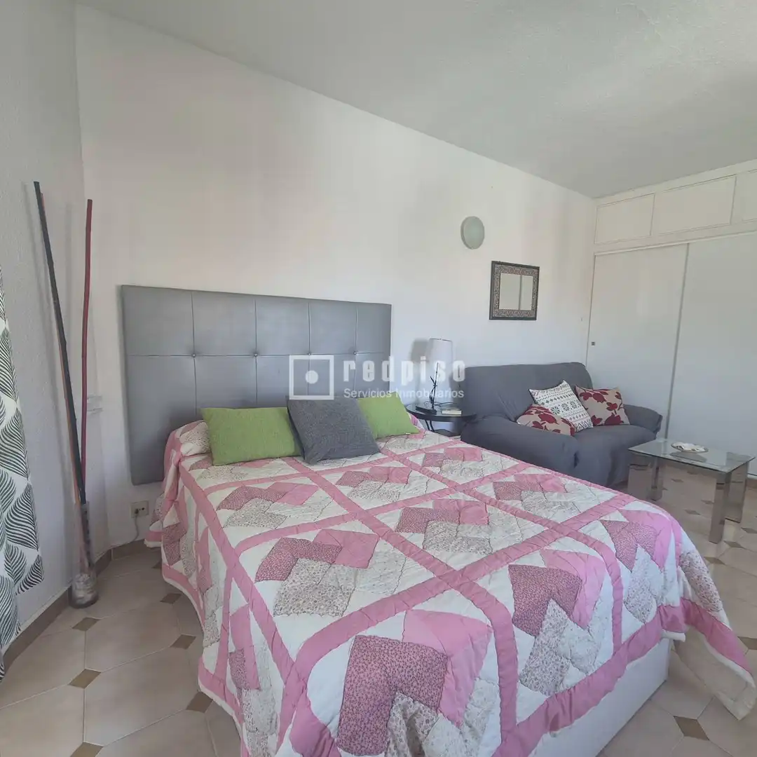 Schlafzimmer von Wohnung zum Verkauf in Sevilla mit Klimaanlage, Heizung und Möbliert