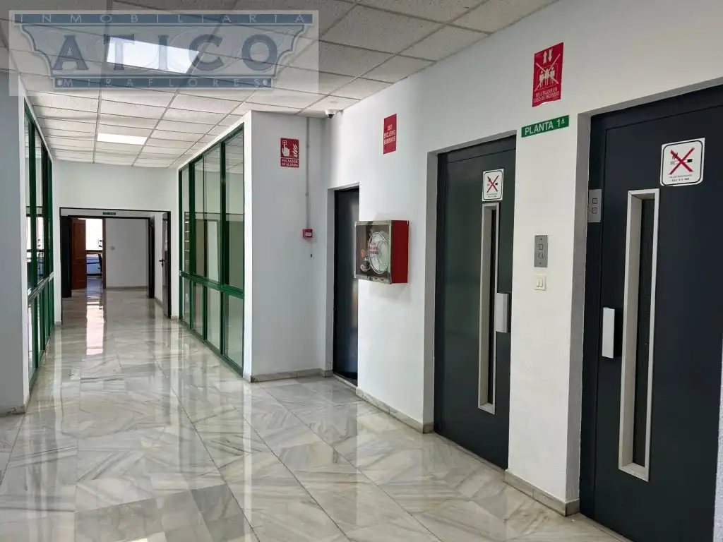 Office for sale in Sevilla
