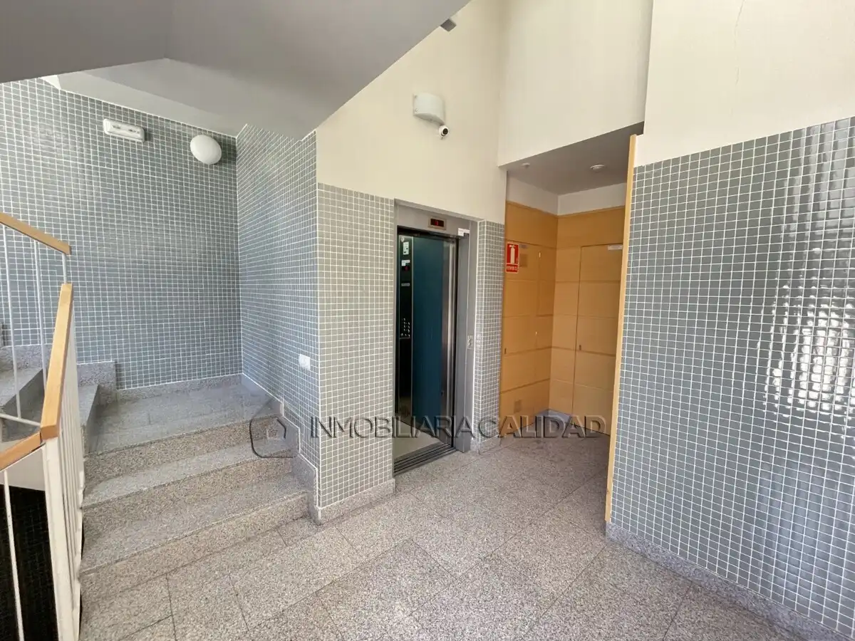 Piso en venta en Burgos con Calefacción, Terraza y Trastero