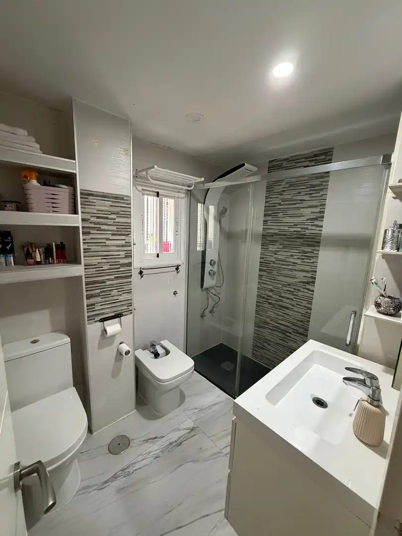 Flat for sale in Reyes Católicos