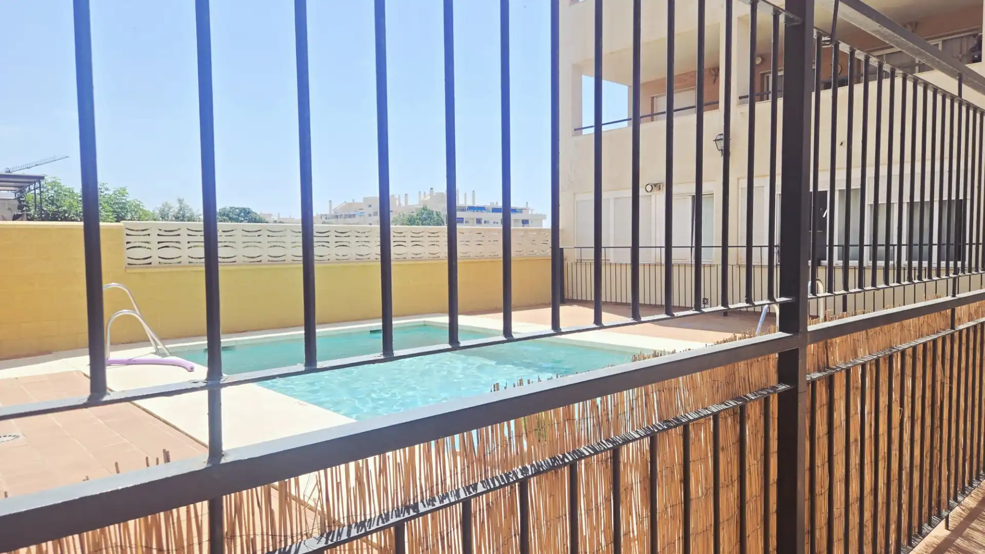 Swimming pool of Flat for sale in Rincón de la Victoria  with Air Conditioner, Terrace and Furnished