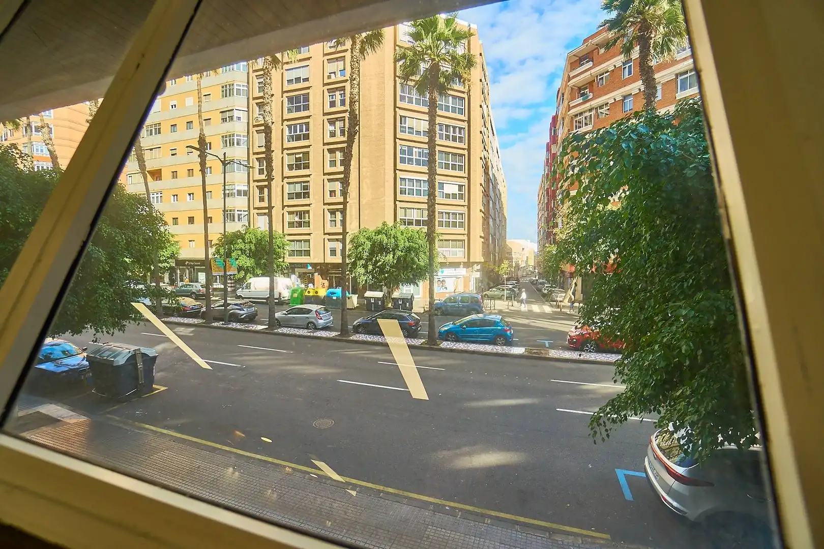 Vista exterior de Oficina en venta en Las Palmas de Gran Canaria con Aire acondicionado, Trastero y Amueblado