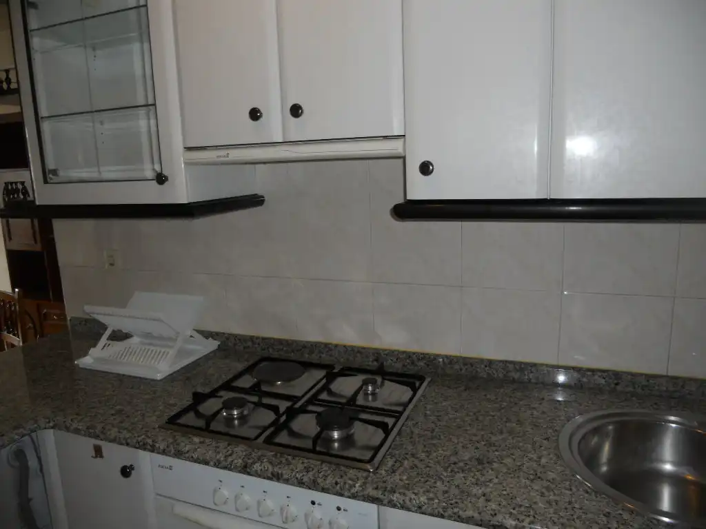 Cocina de Piso en venta en Ames con Calefacción, Trastero y Amueblado