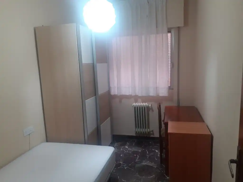 Habitación de Piso de alquiler en Granada con Calefacción