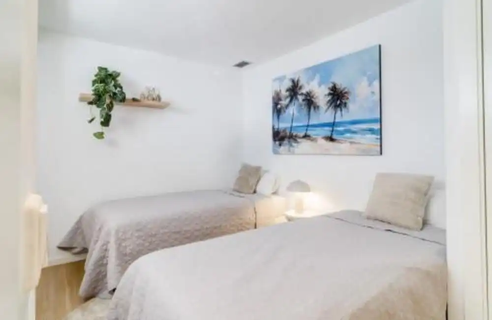 Habitación de Apartamento de alquiler en Marbella con Aire acondicionado, Amueblado y Balcón