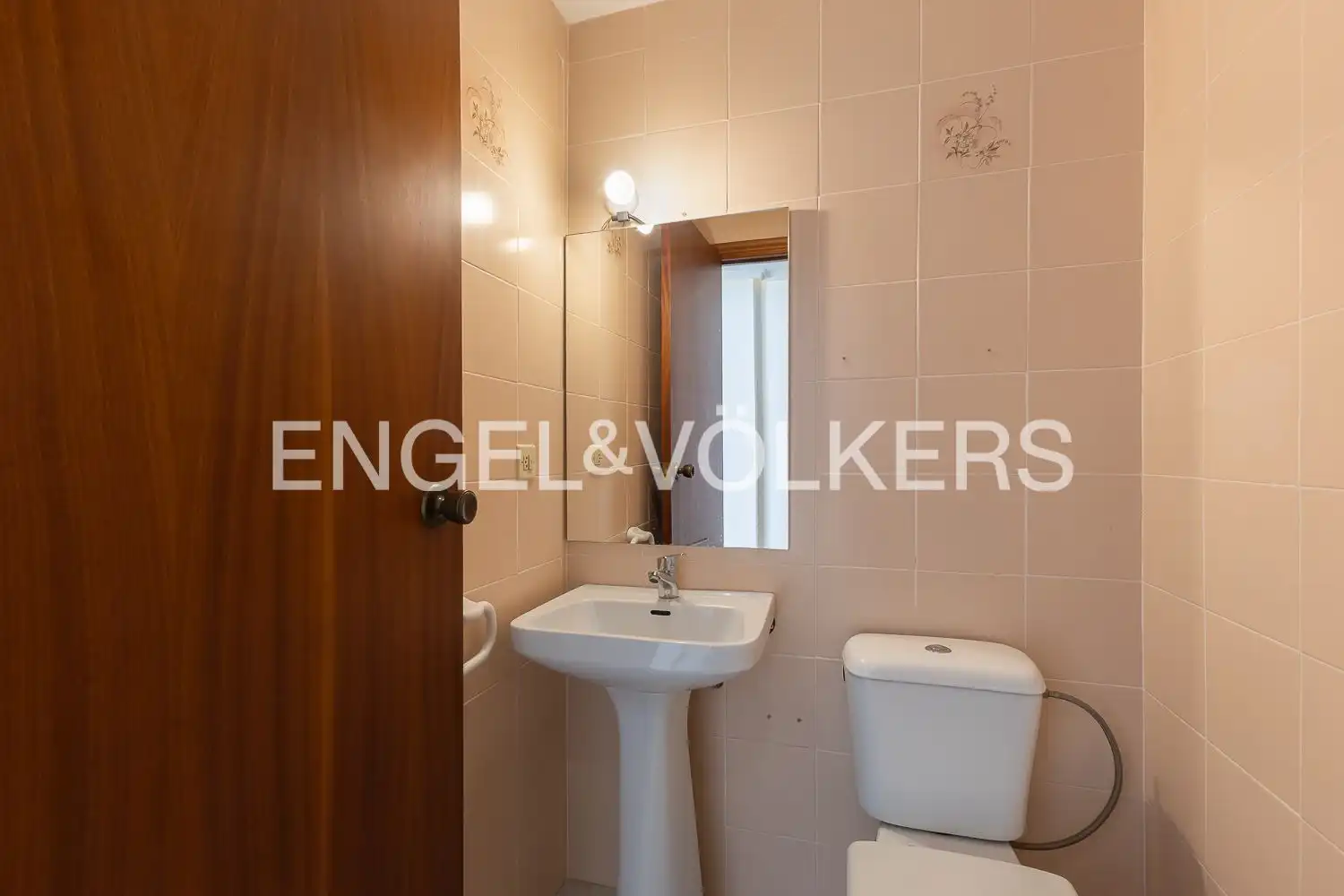 Badezimmer von Wohnung zum Verkauf in Valencia mit Klimaanlage, Heizung und Balkon