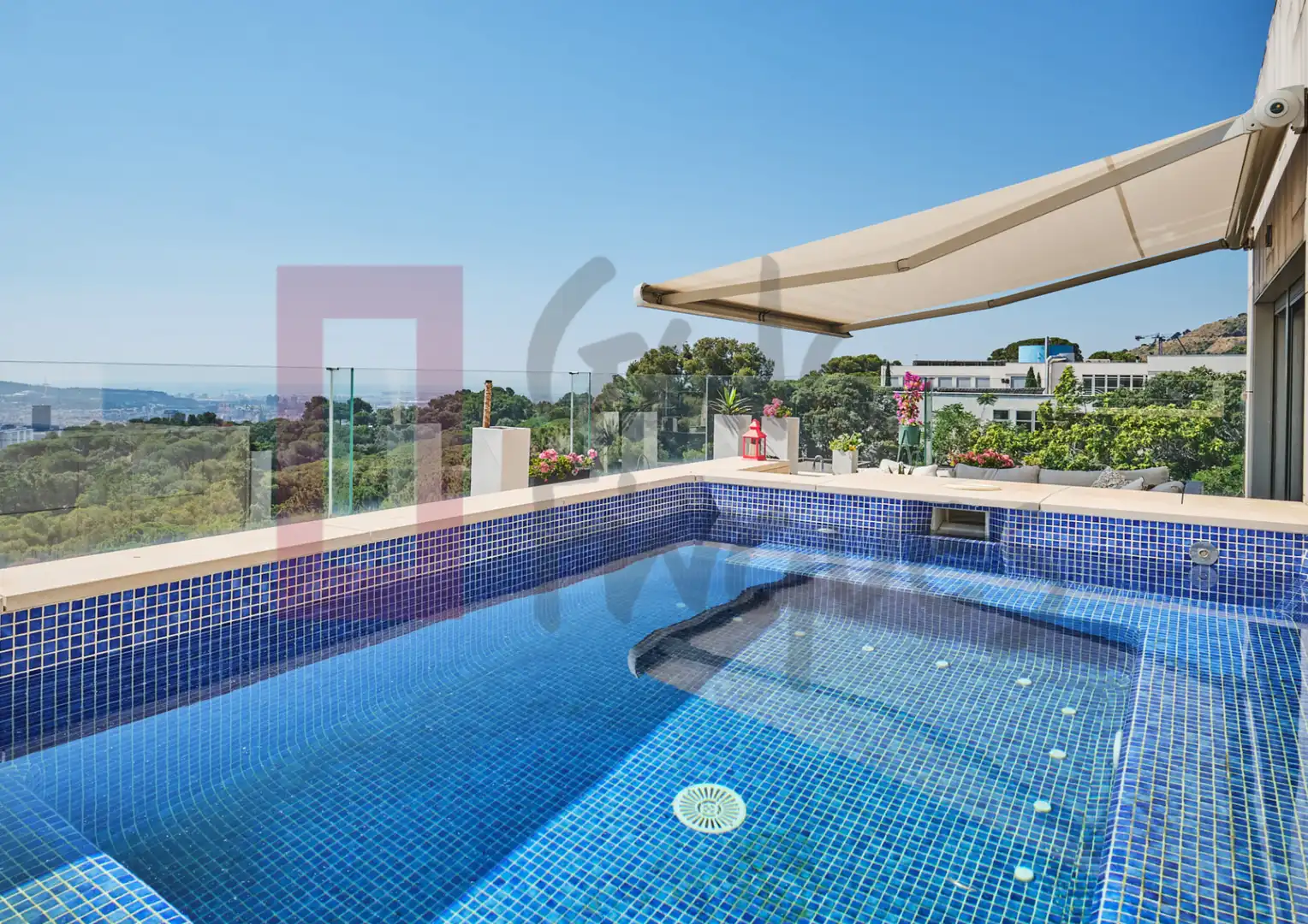 Piscina de Casa o chalet en venta en Barcelona con Aire acondicionado, Calefacción y Parquet