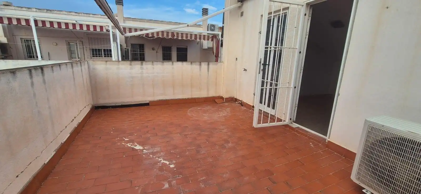 Villa con piscina in vendita a PRESBITERO JOSE ALJIBE YE 9, imagen 3