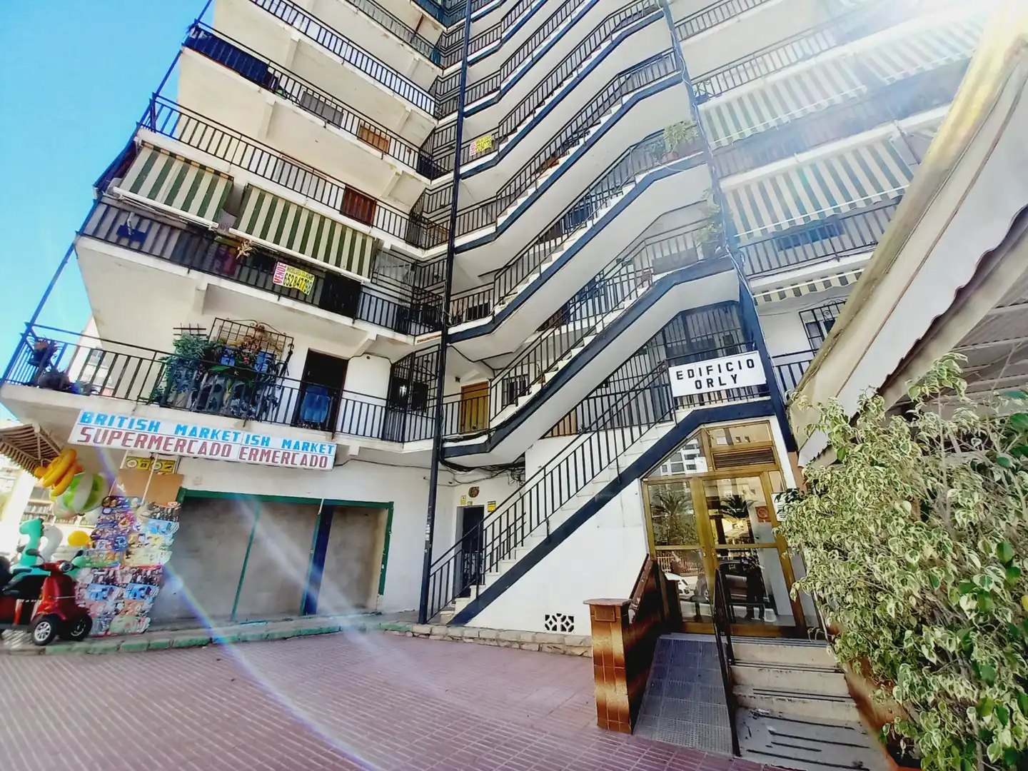Vista exterior de Pis en venda en Benidorm amb Moblat i Balcó