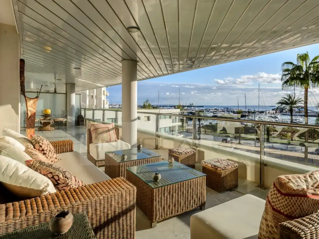 Piso con ascensor en venta en Marina Botafoc - Platja de Talamanca
