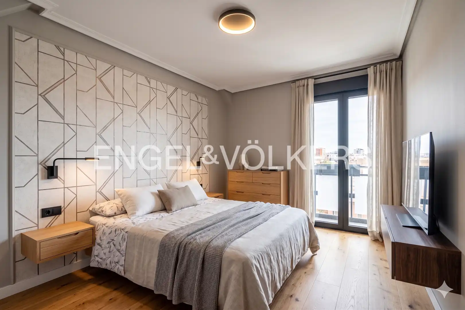 Habitación de Piso en venta en Donostia - San Sebastián  con Calefacción y Balcón