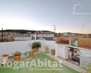 Exterior view of Single-family semi-detached for sale in Chiva  with Air Conditioner, Terrace and Balcony