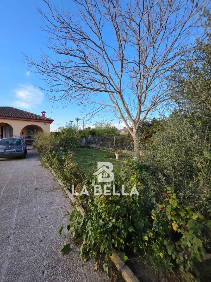 Casa o xalet en venda en Coria del Río amb Aire condicionat, Jardí privat i Traster