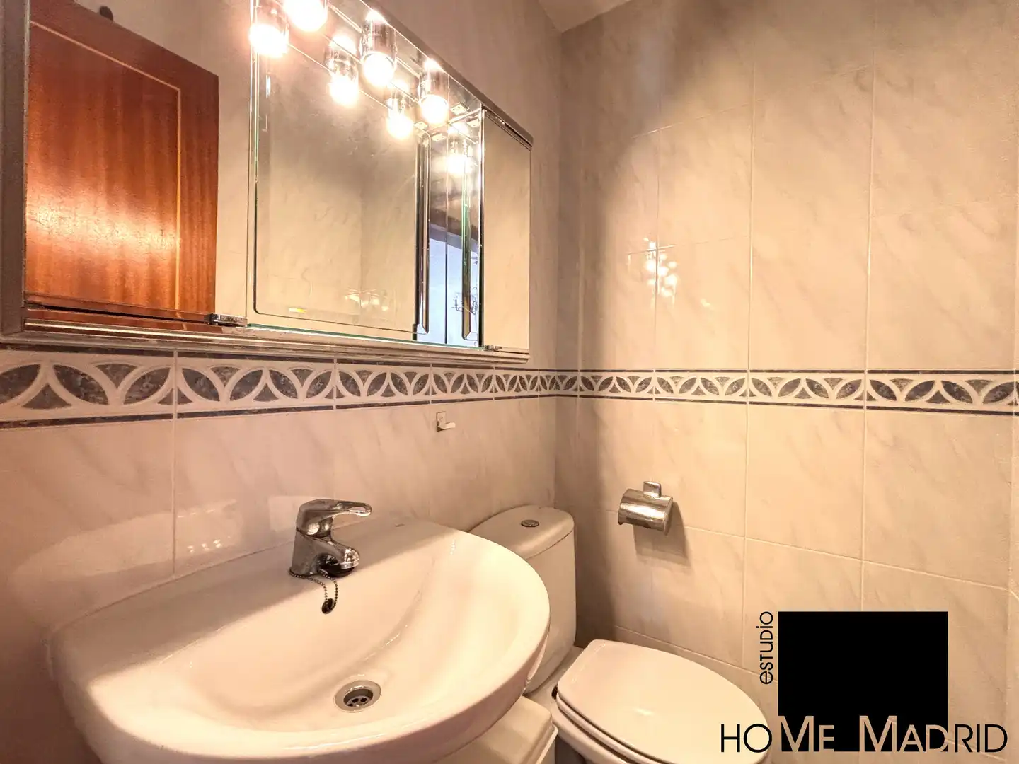 Bathroom of Flat for sale in Collado Villalba  with Heating, Parquet flooring and Terrace