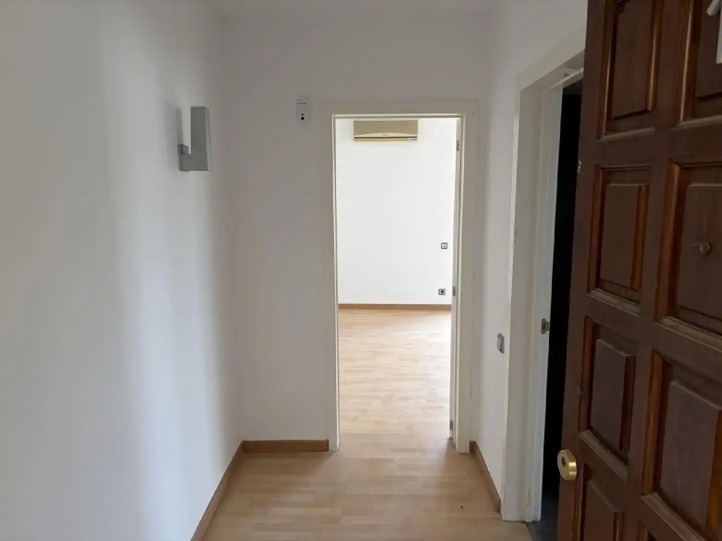 Piso en venta en La Pobla de Montornès   con Terraza