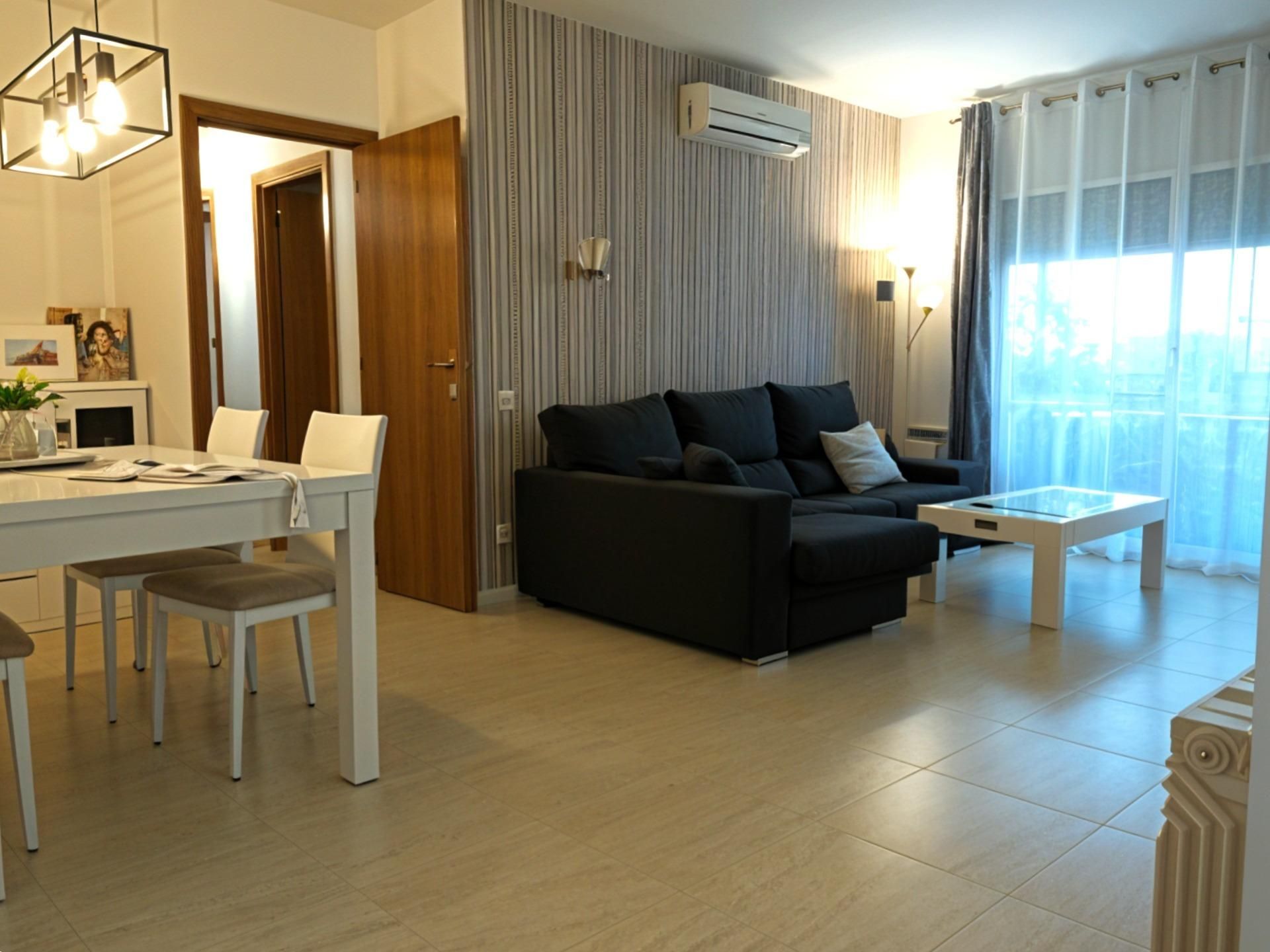 Living room of Flat for sale in Sabadell  with Air Conditioner, Heating and Terrace
