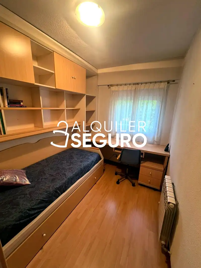 Bedroom of Flat for rent in Ciudad Lineal