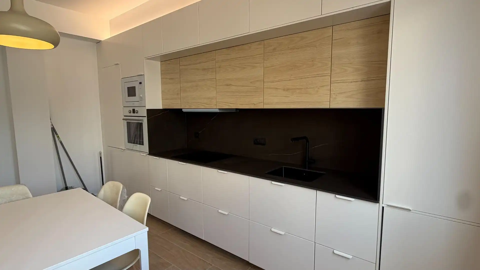 Cuina de Apartament de lloguer en Valencia amb Aire condicionat, Calefacció i Moblat