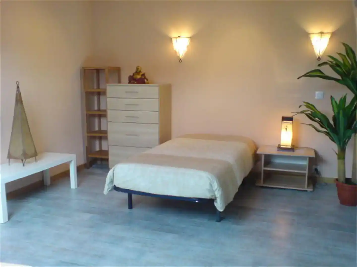 Room in Suiza, 1000, Casco Histórico