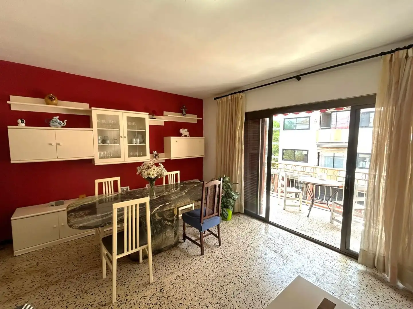 Comedor de Piso en venta en Calafell con Aire acondicionado, Terraza y Amueblado