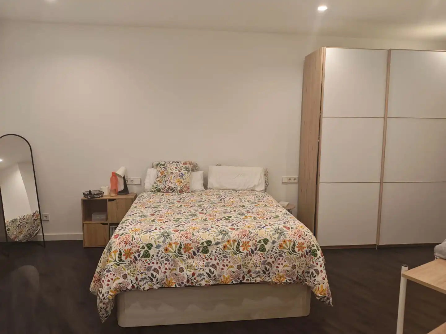 Schlafzimmer von Erdgeschoss zur Miete in Cornellà de Llobregat mit Klimaanlage, Heizung und Möbliert