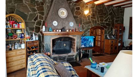 Foto 3 de Casa o chalet en venta en Calle Peñas, Castillonroy, Huesca