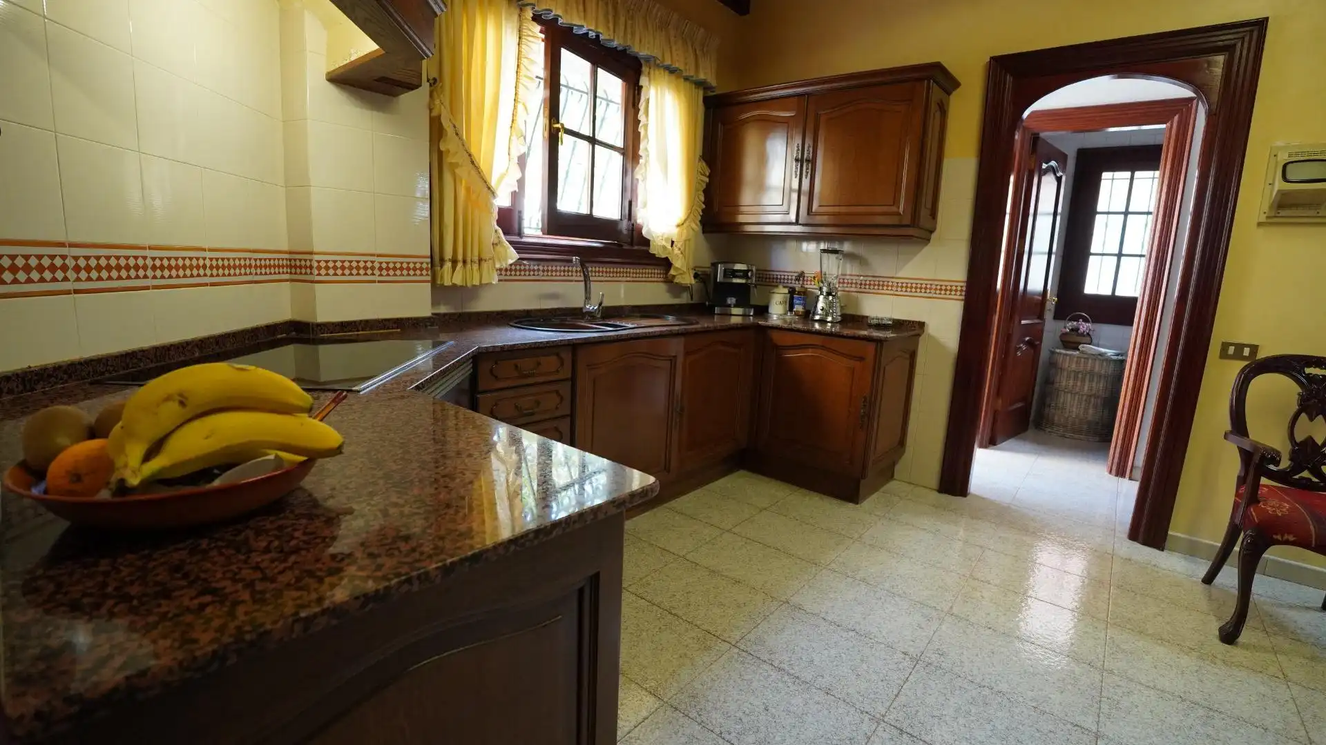 Kitchen of Houses for sale in Las Palmas de Gran Canaria  with Air Conditioner, Private garden and Terrace